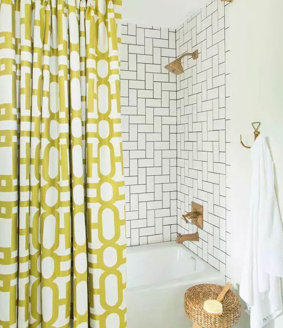 卫生间采光不好应该选哪种瓷砖?这效果强了100倍!