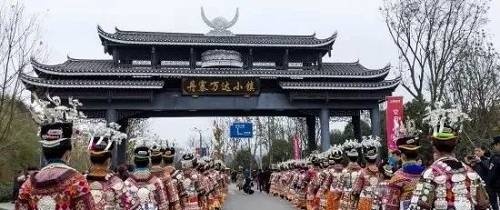 （3）海口冯小刚电影公社，两方面共同作用助其冲进前十